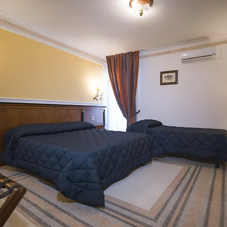 Capital 4*